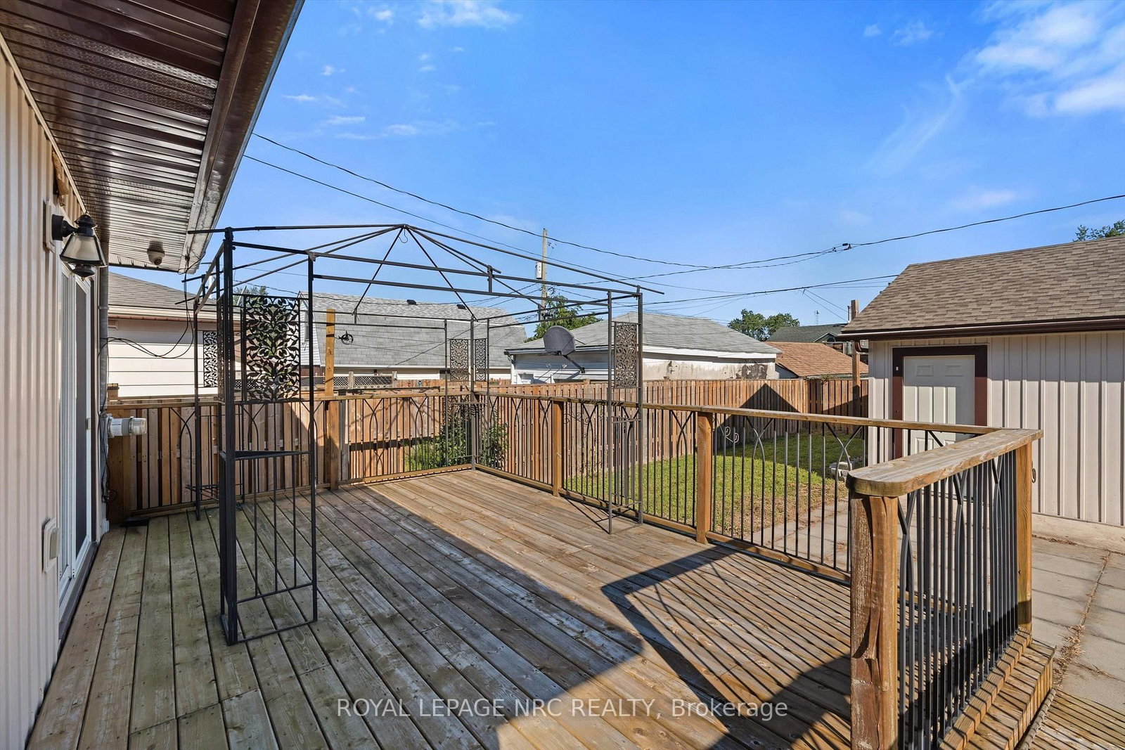 370 Dieppe Street • Welland, ON photo 29
