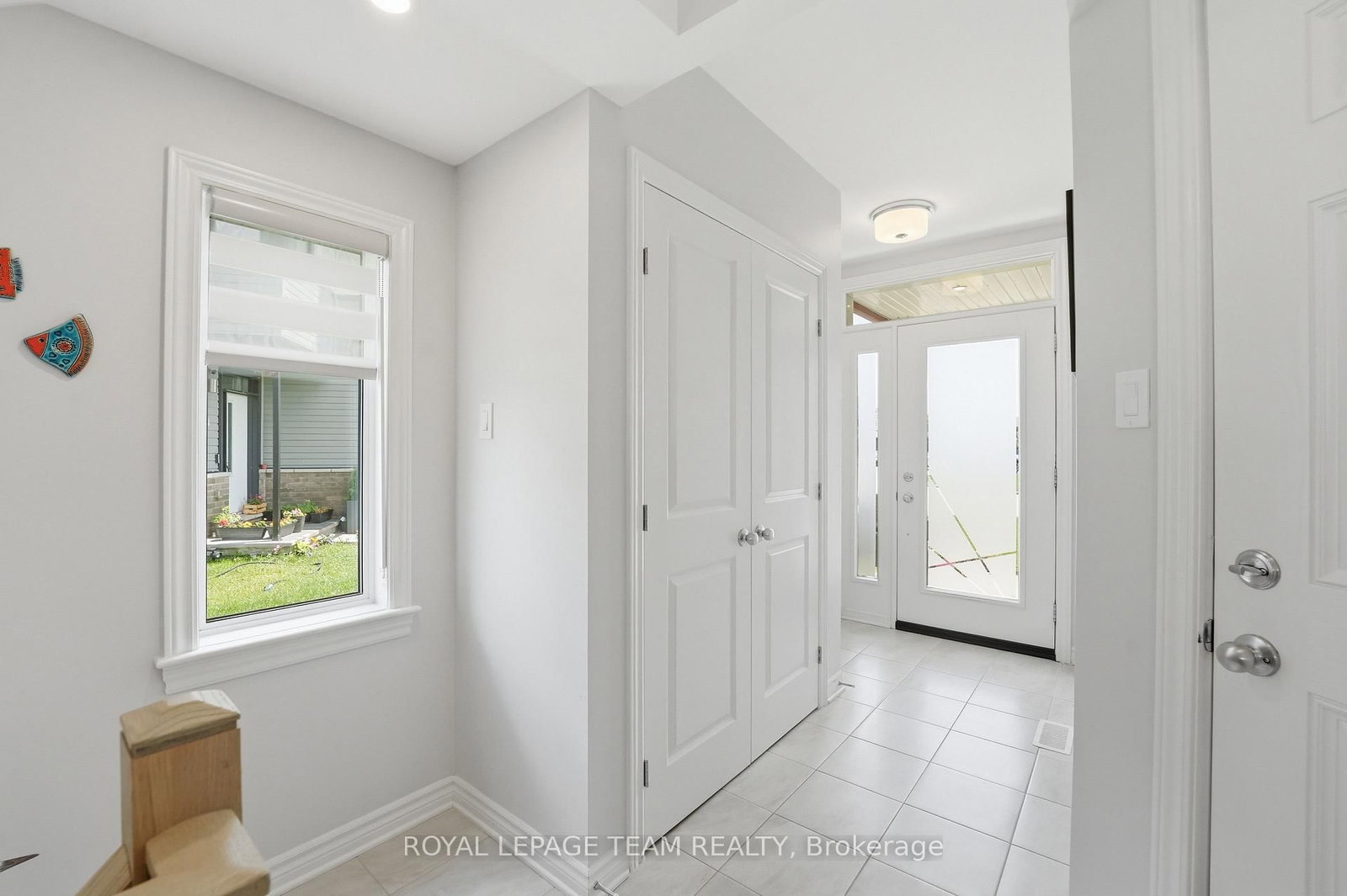 715 Maverick Crescent • Ottawa, ON photo 3