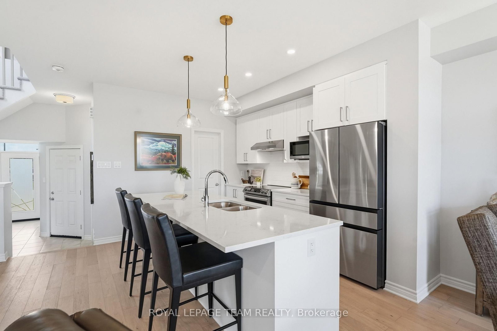 715 Maverick Crescent • Ottawa, ON photo 8
