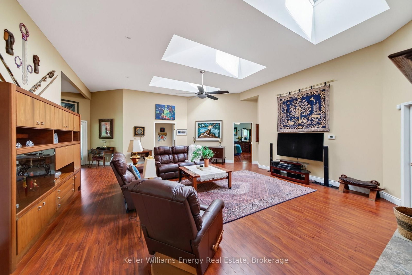 89 Smith's Bay Avenue • Prince Edward County, ON photo 10