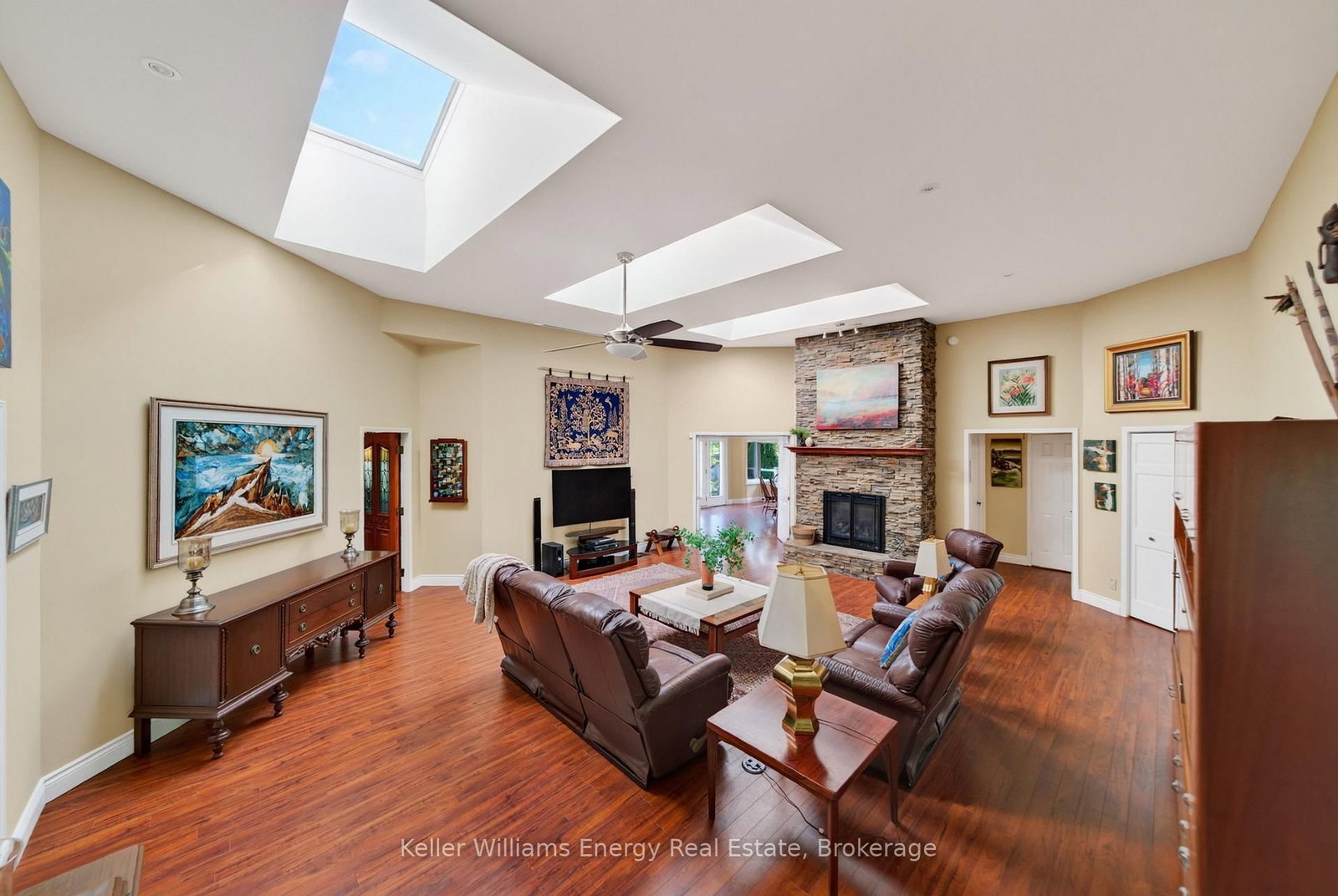 89 Smith's Bay Avenue • Prince Edward County, ON photo 11