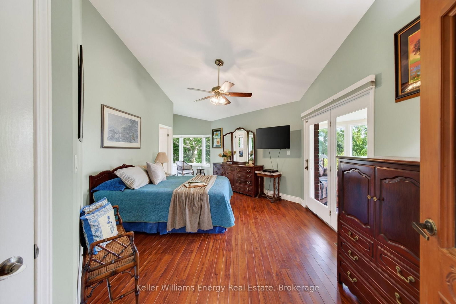 89 Smith's Bay Avenue • Prince Edward County, ON photo 27
