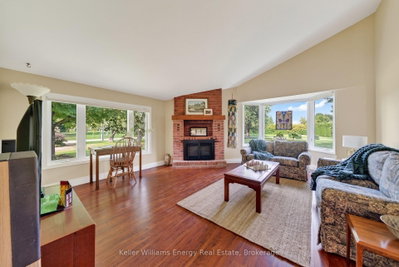 89 Smith's Bay Avenue • Prince Edward County, ON photo 3