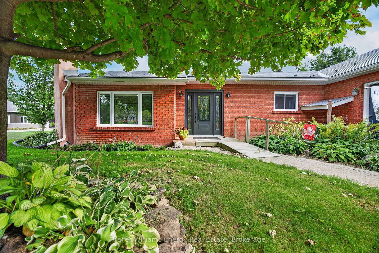 89 Smith's Bay Avenue • Prince Edward County, ON photo 33