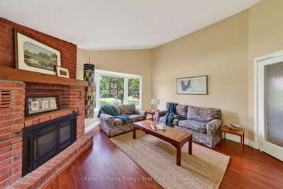89 Smith's Bay Avenue • Prince Edward County, ON photo 4