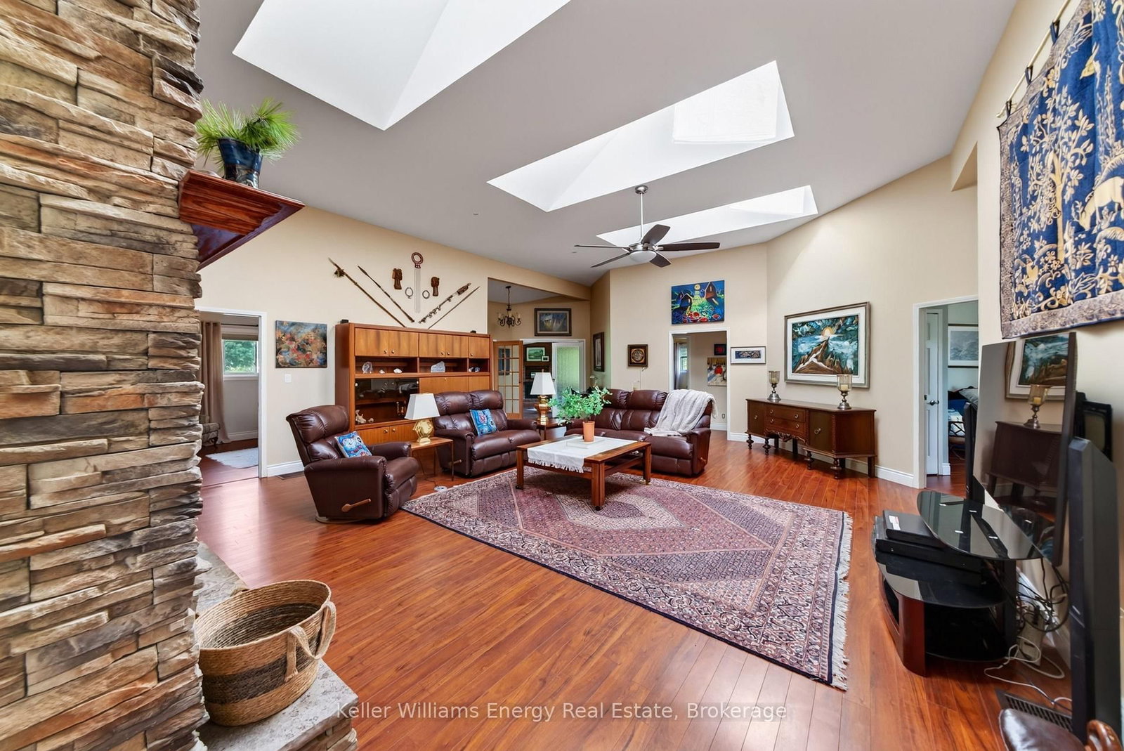 89 Smith's Bay Avenue • Prince Edward County, ON photo 9