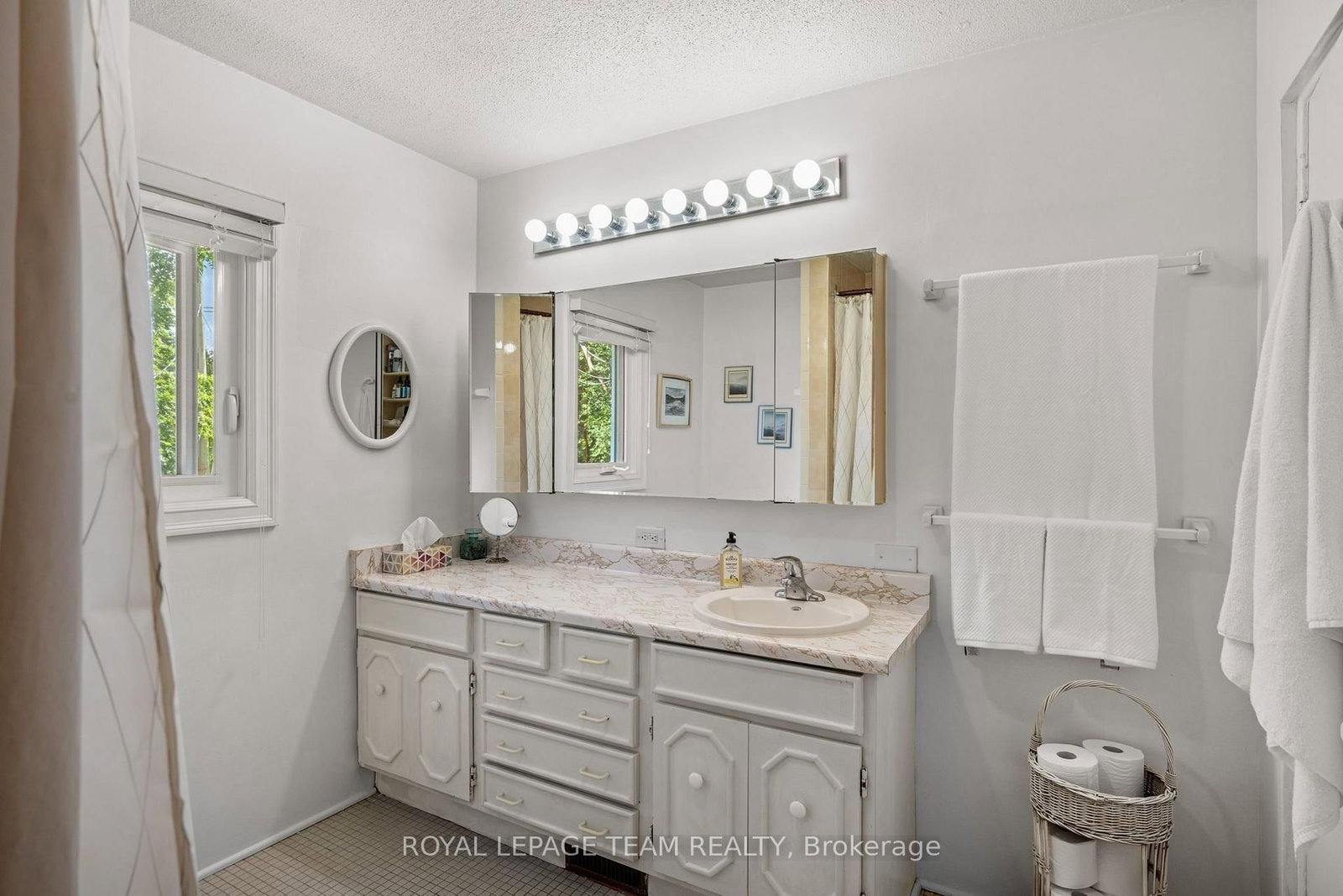 2009 Alta Vista Dr, Ottawa, view 17