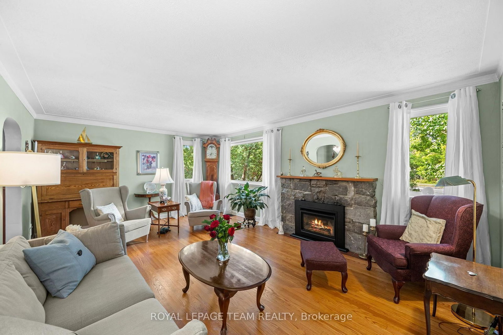 2009 Alta Vista Dr, Ottawa, view 4