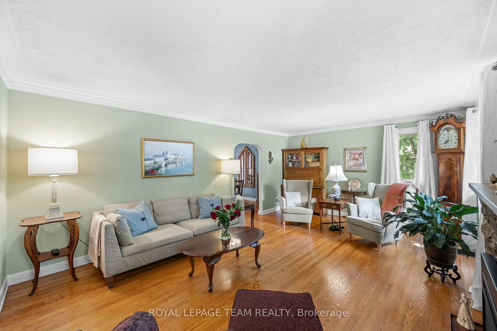 2009 Alta Vista Dr, Ottawa, view 5