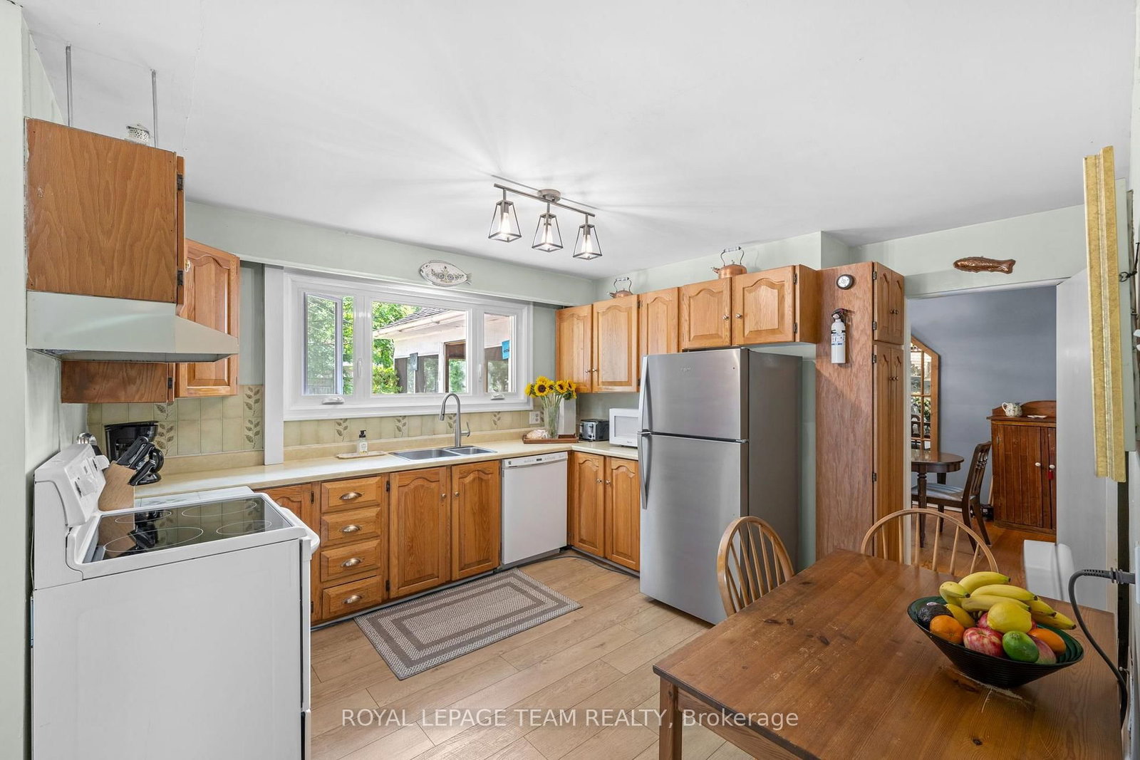 2009 Alta Vista Dr, Ottawa, view 9