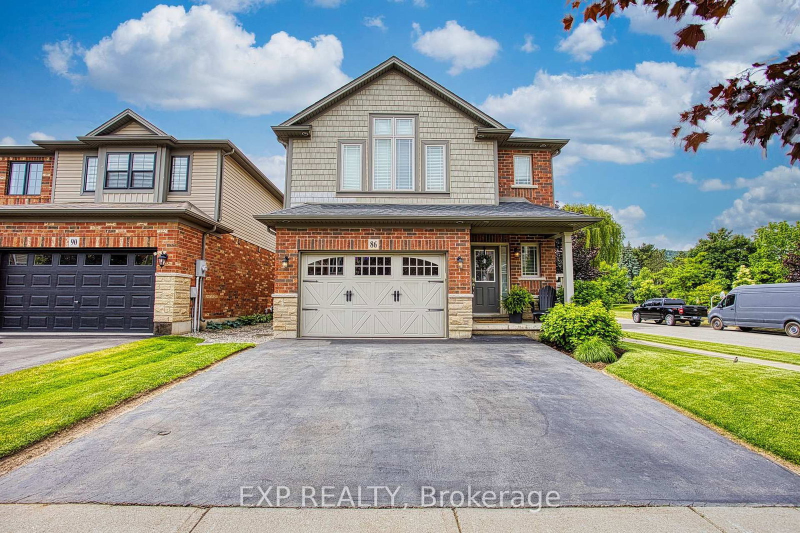 86 Willow Lane • Grimsby, ON photo 2