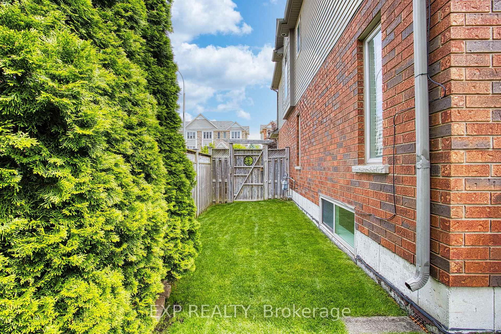 86 Willow Lane • Grimsby, ON photo 42