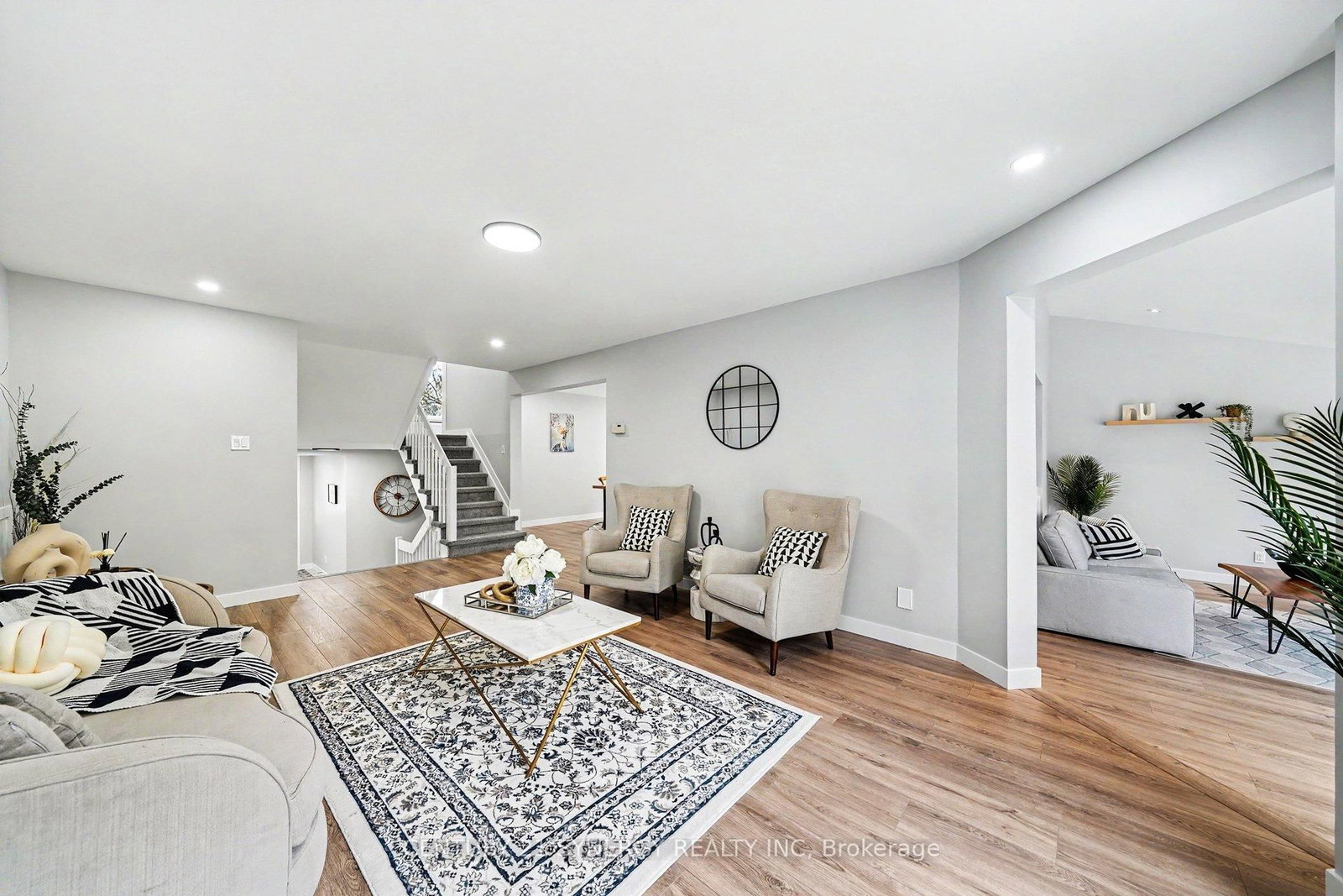 31 Willow Glen Drive • Ottawa, ON photo 9