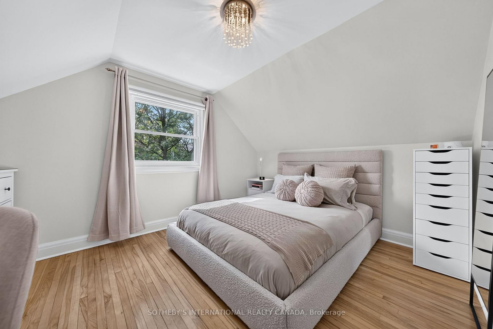 38 Roslin Avenue S • Waterloo, ON photo 16