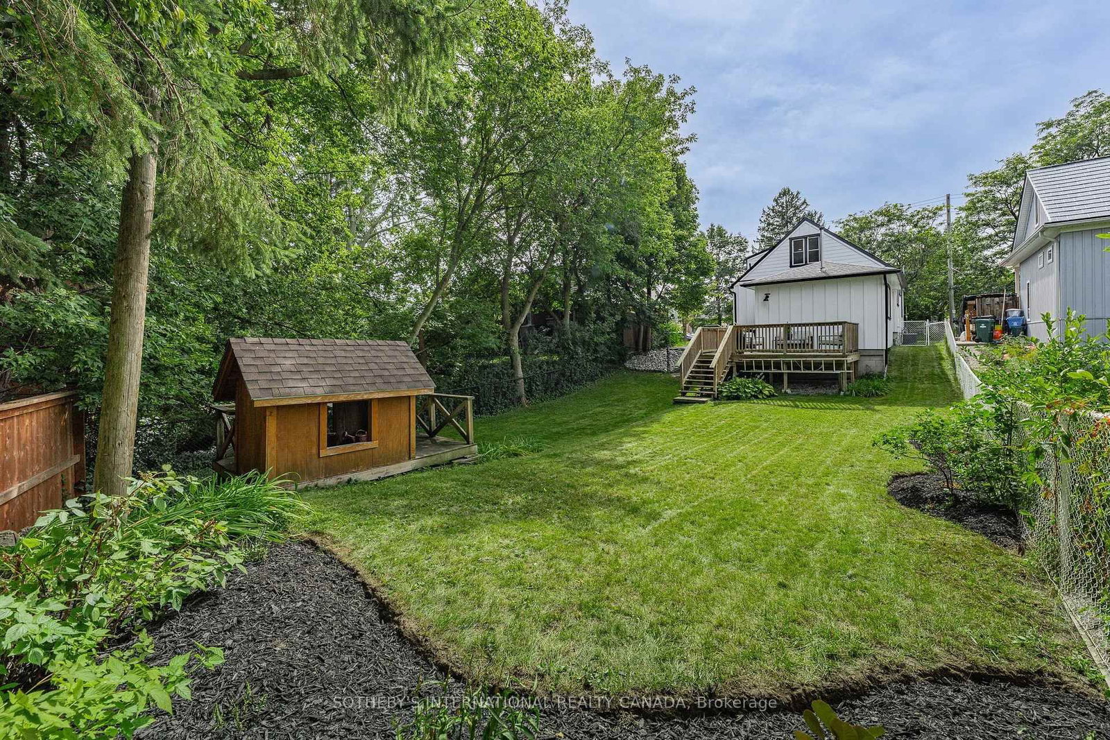 38 Roslin Avenue S • Waterloo, ON photo 26