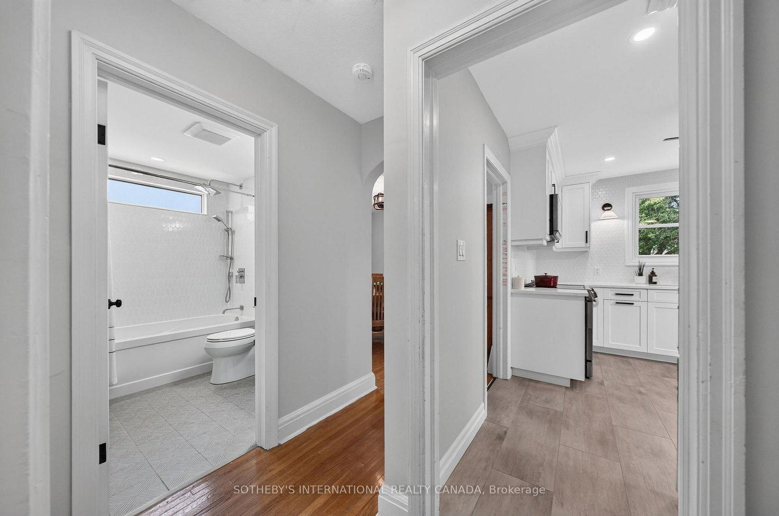 38 Roslin Avenue S • Waterloo, ON photo 4