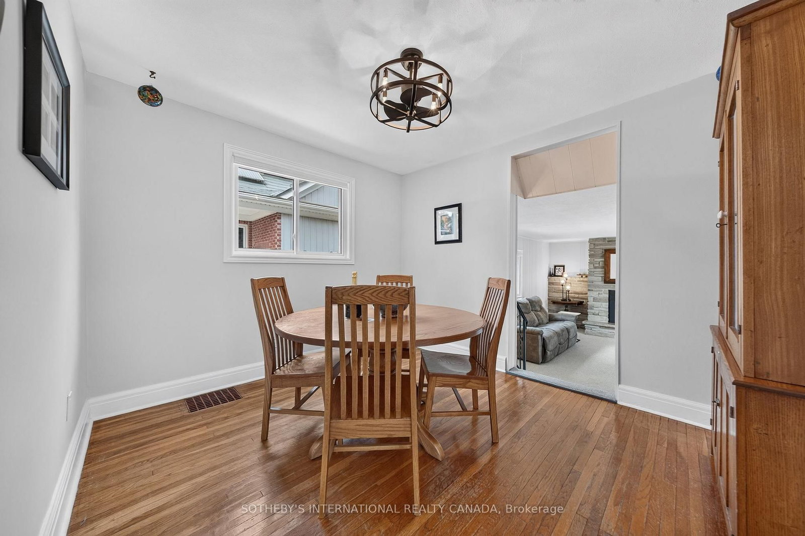 38 Roslin Avenue S • Waterloo, ON photo 5