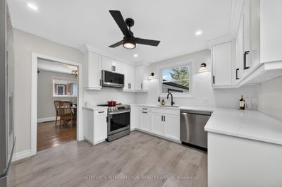 38 Roslin Avenue S • Waterloo, ON photo 8