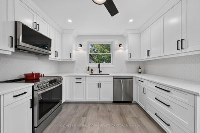38 Roslin Avenue S • Waterloo, ON photo 9