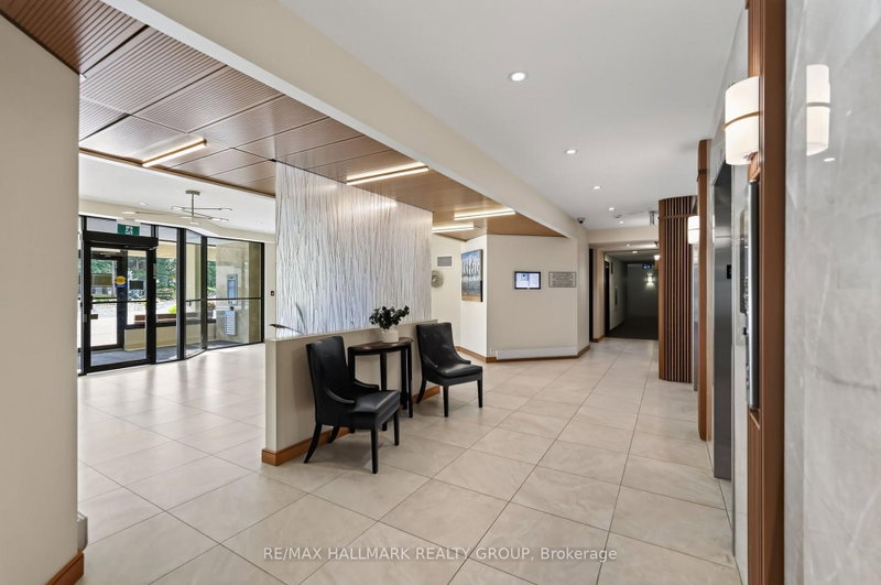 1500 Riverside Dr photo 4