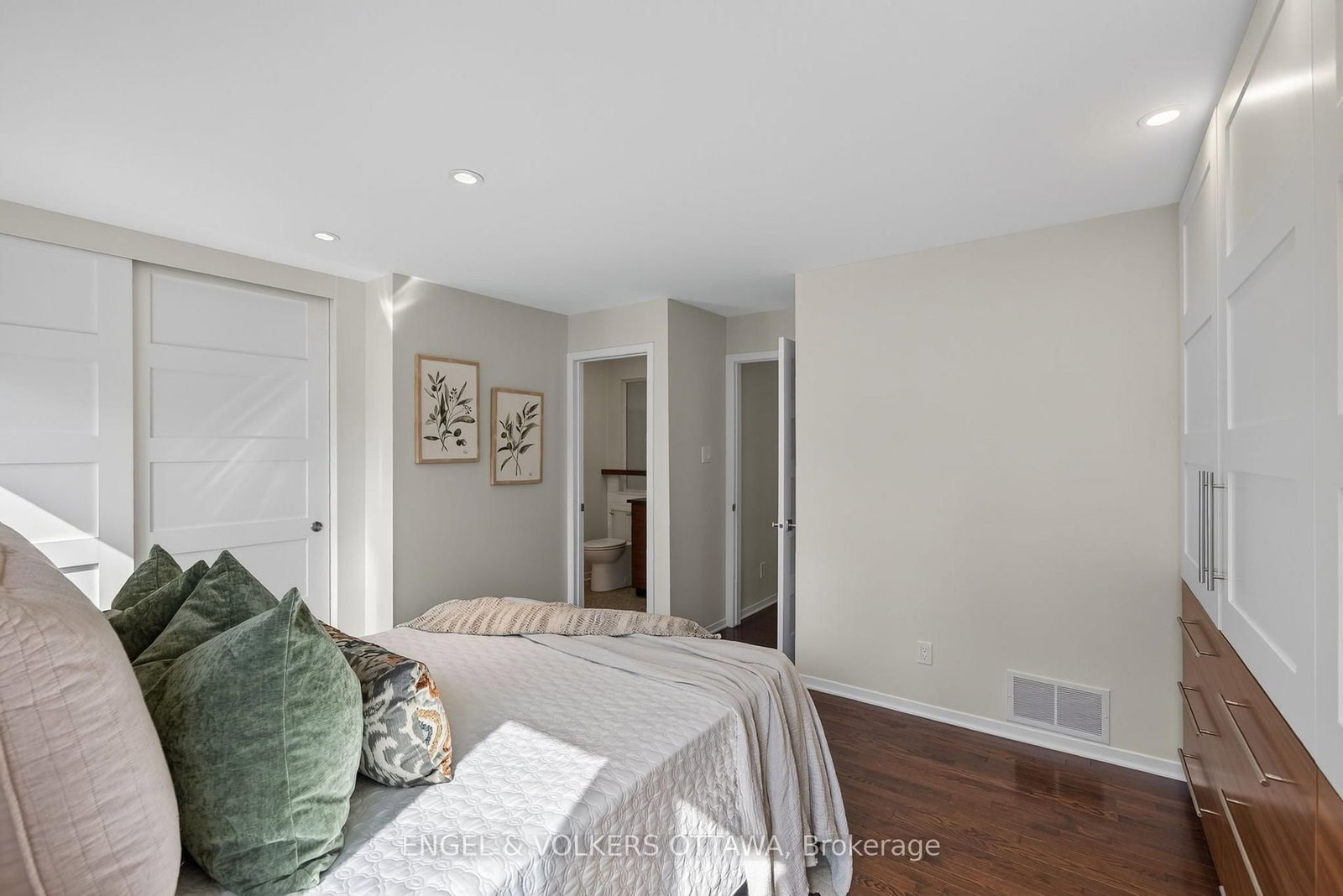 22 Chestnut Street • Ottawa, ON photo 18