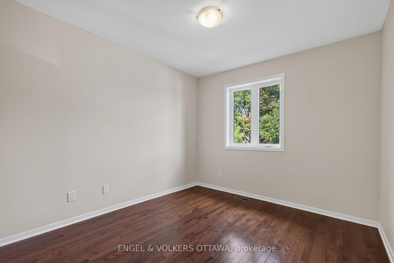 22 Chestnut Street • Ottawa, ON photo 23