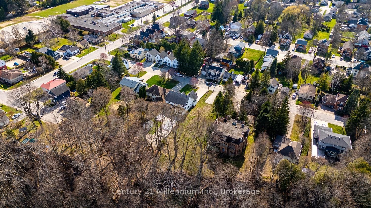 855 4th Avenue A West Avenue • Owen Sound, ON photo 20