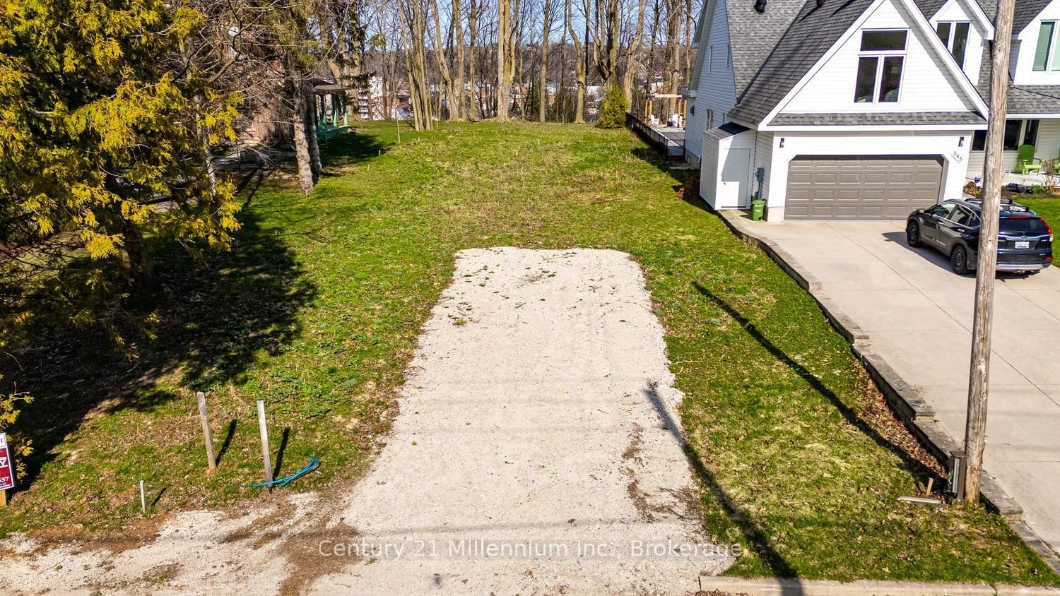 855 4th Avenue A West Avenue • Owen Sound, ON photo 3