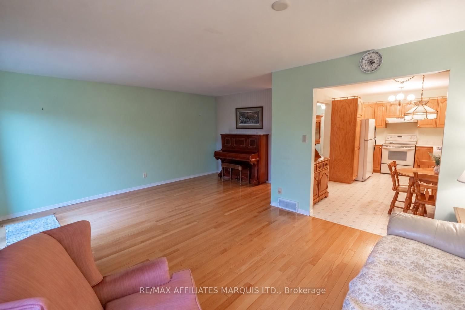 120 Heritage Place • Cornwall, ON photo 4