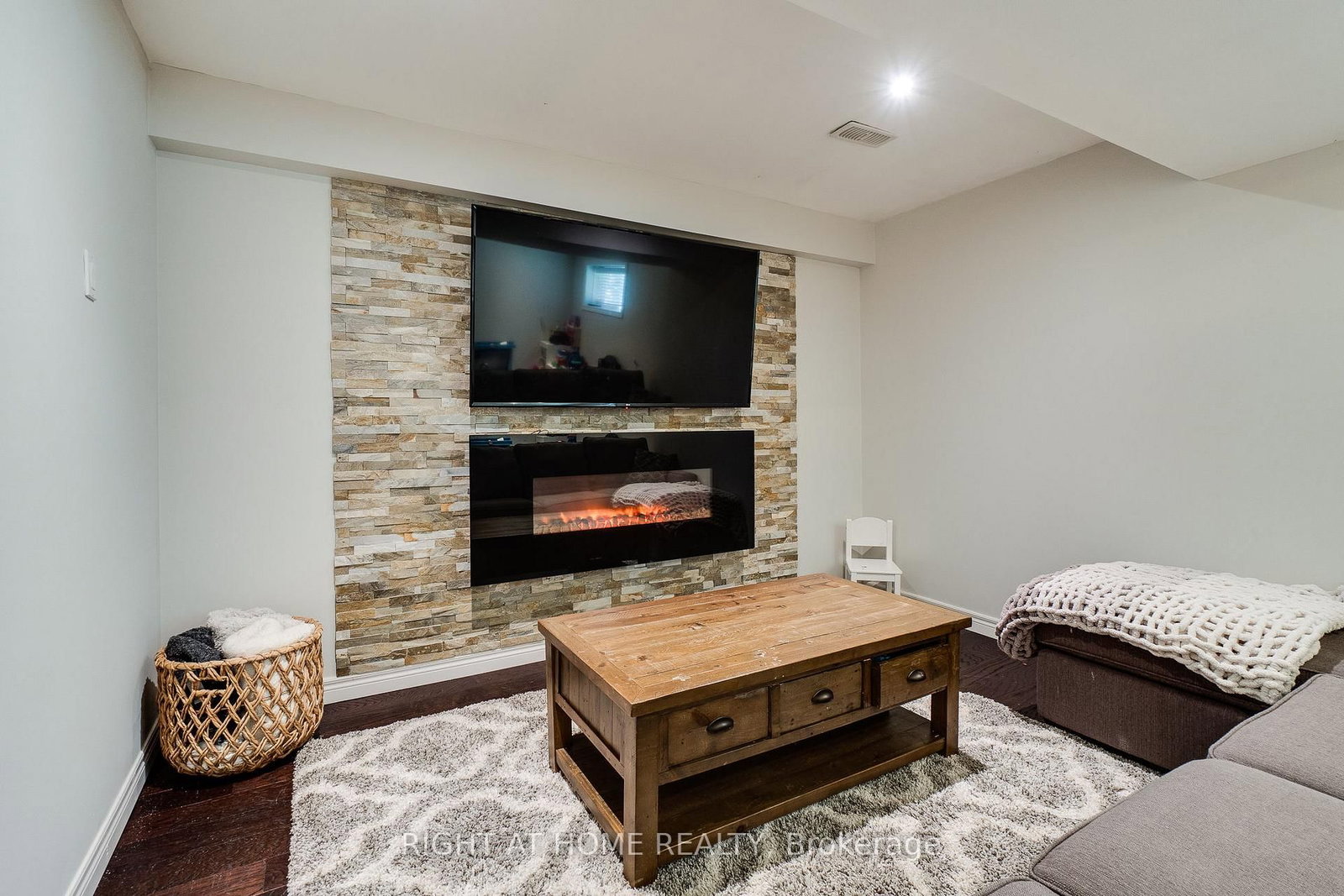 70 Highgate Drive • #12 • Hamilton, ON photo 27