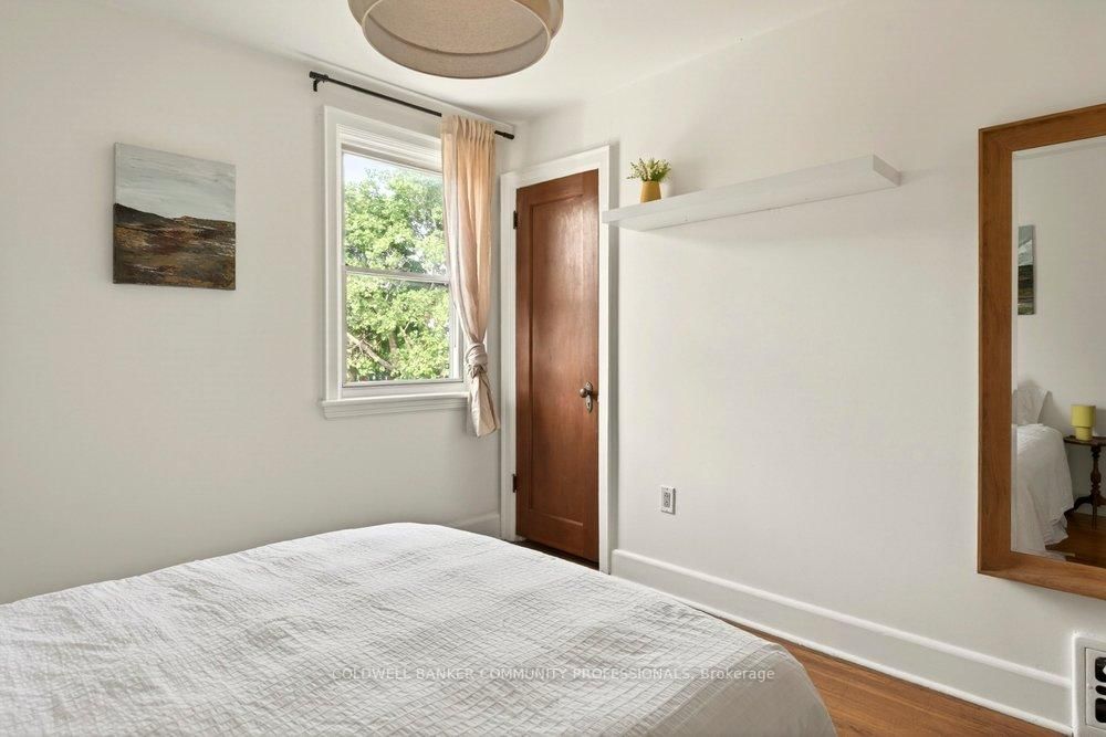 66 Edgemont Street S • Hamilton, ON photo 32