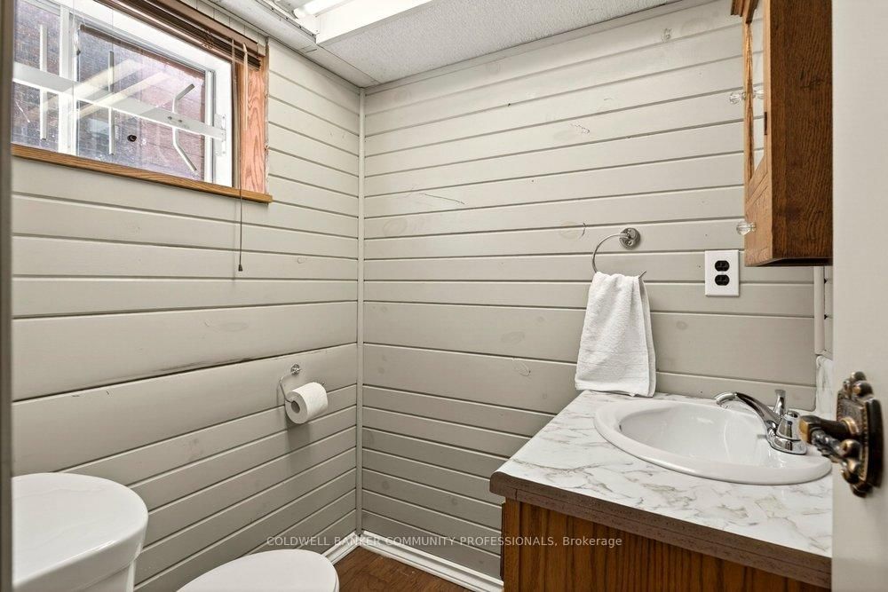 66 Edgemont Street S • Hamilton, ON photo 40