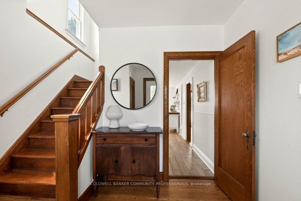 66 Edgemont Street S • Hamilton, ON photo 7