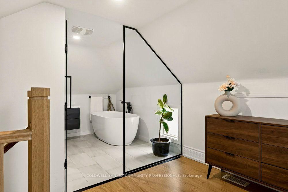 136 Weir Street N • Hamilton, ON photo 27