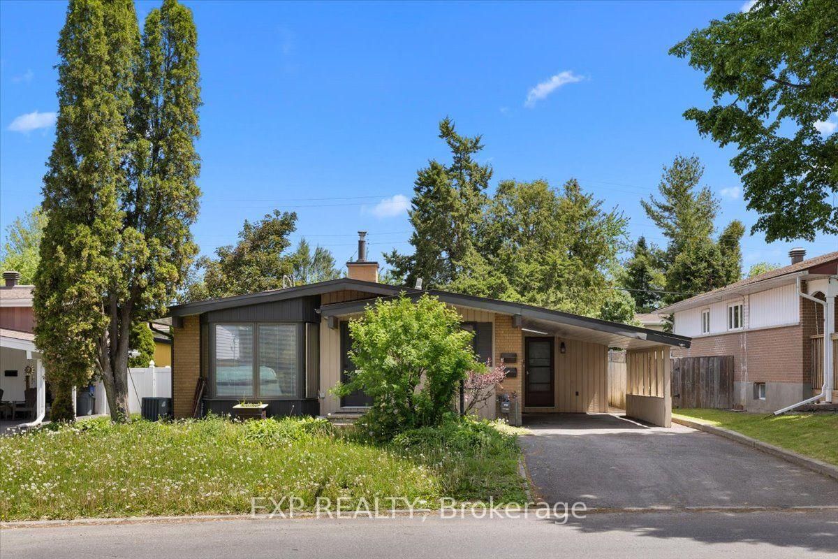 2335 Harding Road • Ottawa, ON photo 1