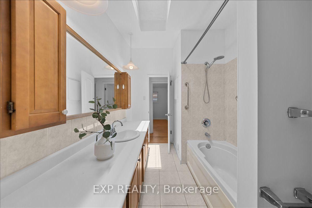 2335 Harding Road • Ottawa, ON photo 25