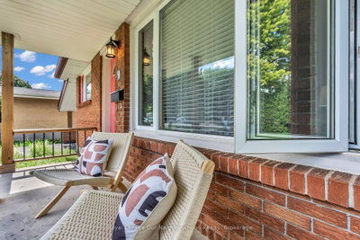 9 Kenwood Crescent • London East, ON photo 3