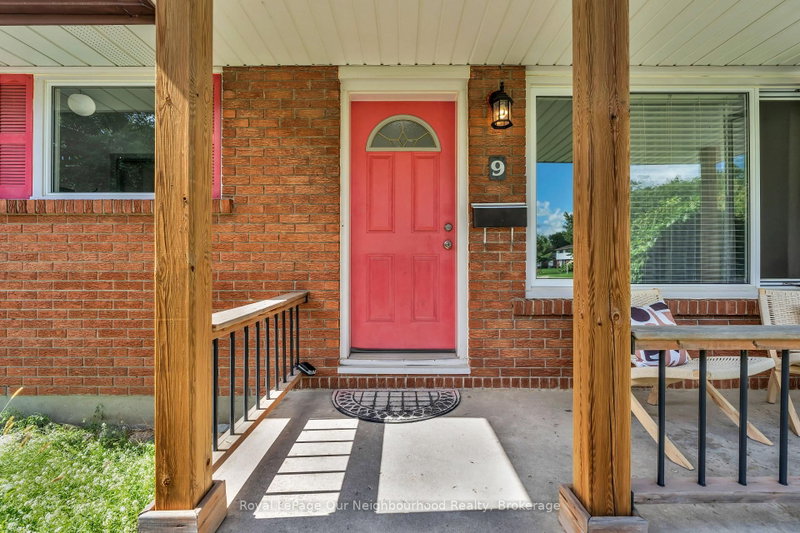 9 Kenwood Cres photo 4