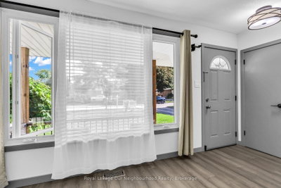 9 Kenwood Crescent • London East, ON photo 5