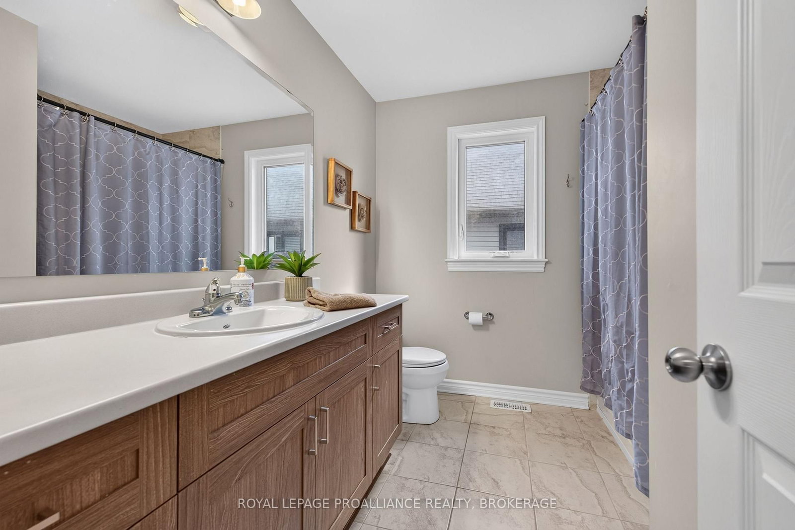 1118 Escala Crescent • Kingston, ON photo 32