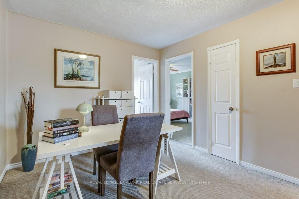 4 Edgewater Drive • Hamilton, ON photo 18