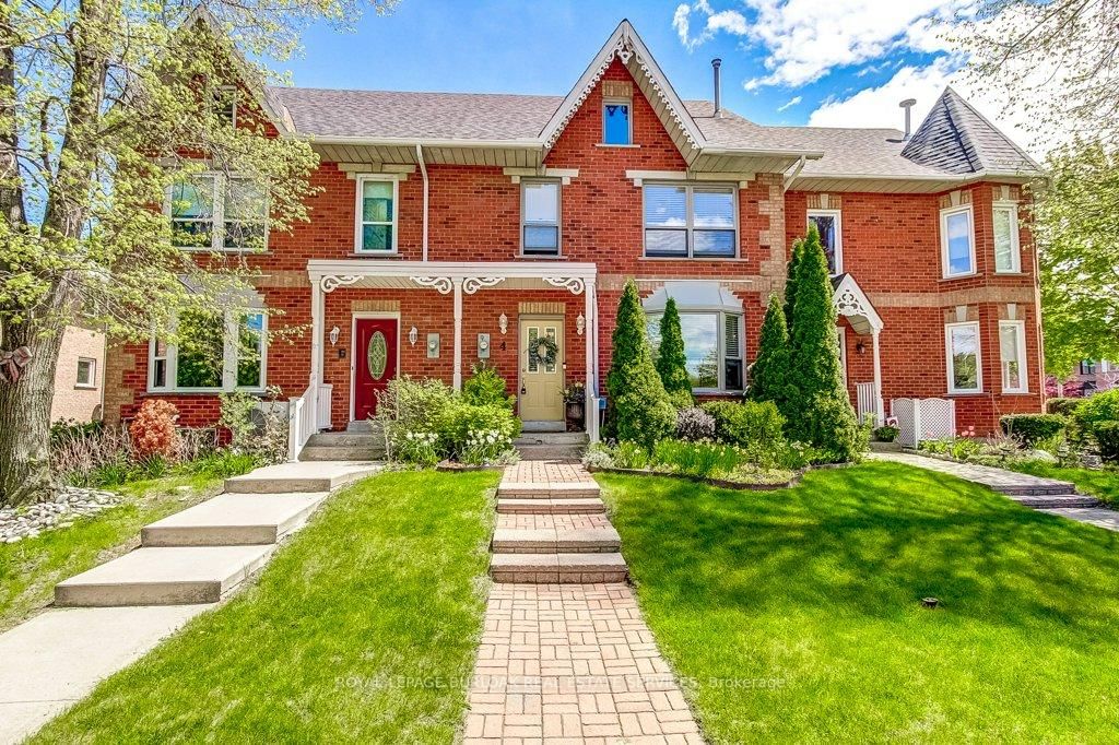4 Edgewater Drive • Hamilton, ON photo 2