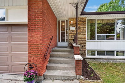 80 Sarasota Avenue • Hamilton, ON photo 3