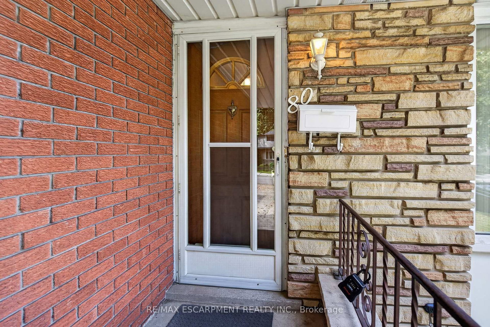80 Sarasota Avenue • Hamilton, ON photo 4