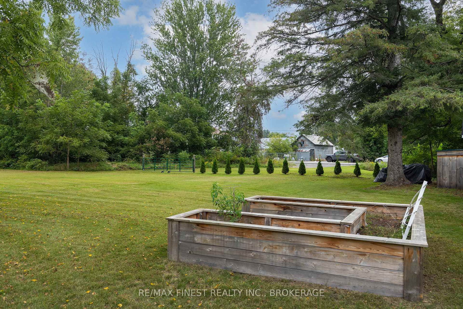 6074 Bank Street • Verona, ON photo 44