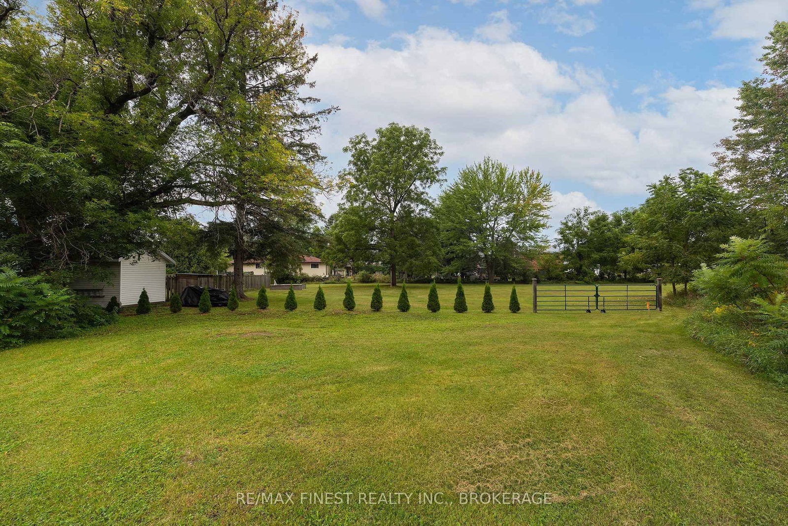 6074 Bank Street • Verona, ON photo 45