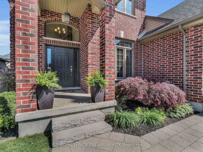 3208 Morgan Avenue • London South, ON photo 2
