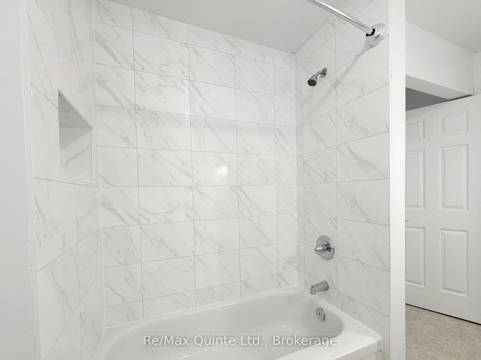 11 JANLYN Crescent • #8 • Belleville, ON photo 19