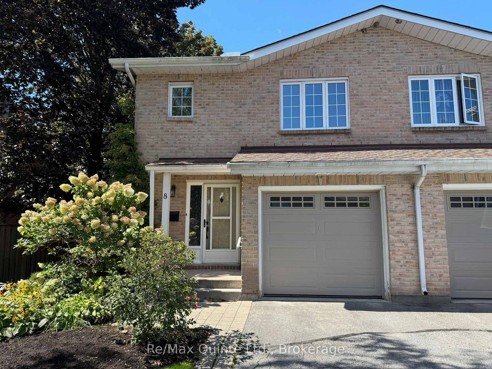 11 JANLYN Crescent • #8 • Belleville, ON photo 2