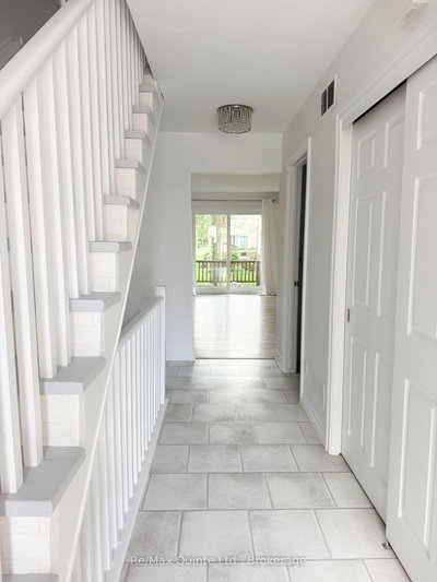 11 JANLYN Crescent • #8 • Belleville, ON photo 8